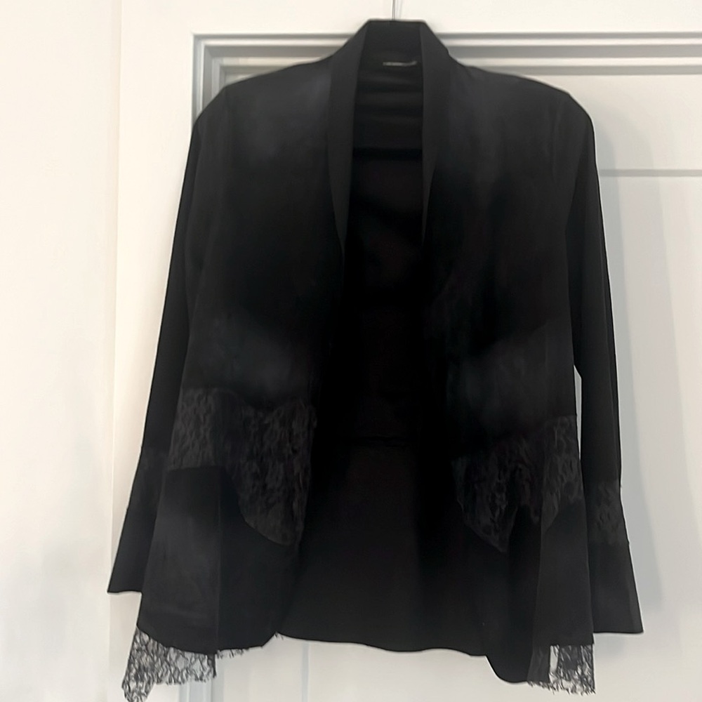 De stressed suede jacket ! Very cool 😎 with lace fringe